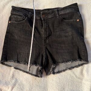 Judy Blue Black Frayed Hem Denim Shorts xl 32 inch waist